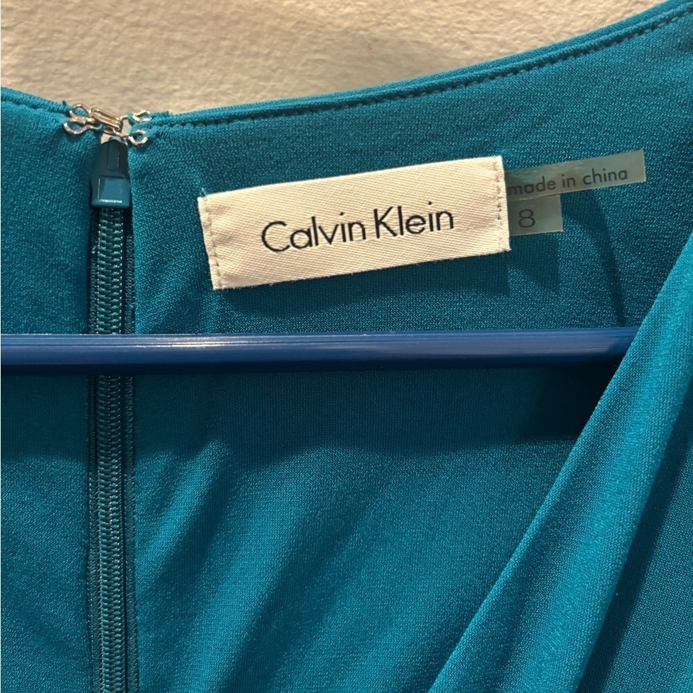 Calvin Klein Sleeveless Faux Wrap
Dress Size  8 NWT - Picture 6 of 7